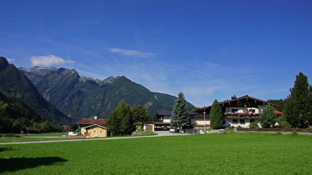 Gaestehaus Stotter Neukirchen am Grossvenediger Luaran gambar